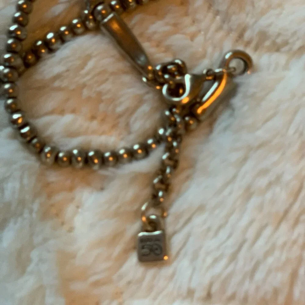UNO De 50 Crystals Skull Necklace - Picture 5 of 5